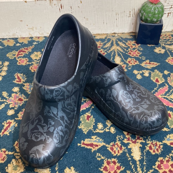 🍄 Crocs Neria Pro ll Graphic Clogs - Picture 9 of 10